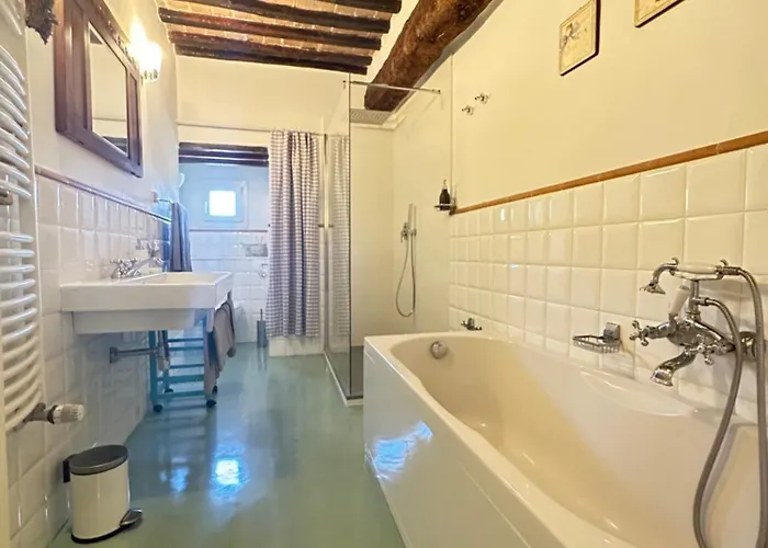 Podere Piazza Casa Dell'arcivescovo * Siena